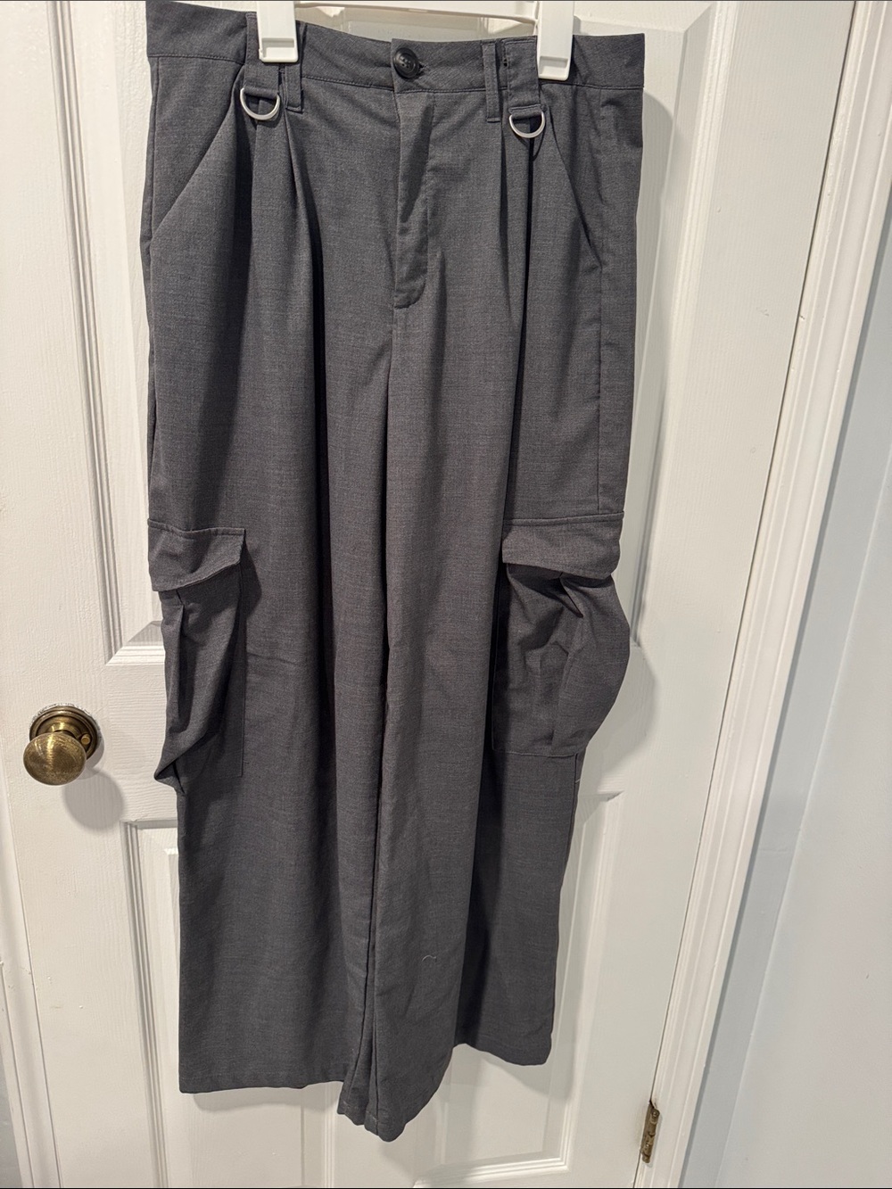 Woman’s Gray Wide-Leg Cargo Pants Size L